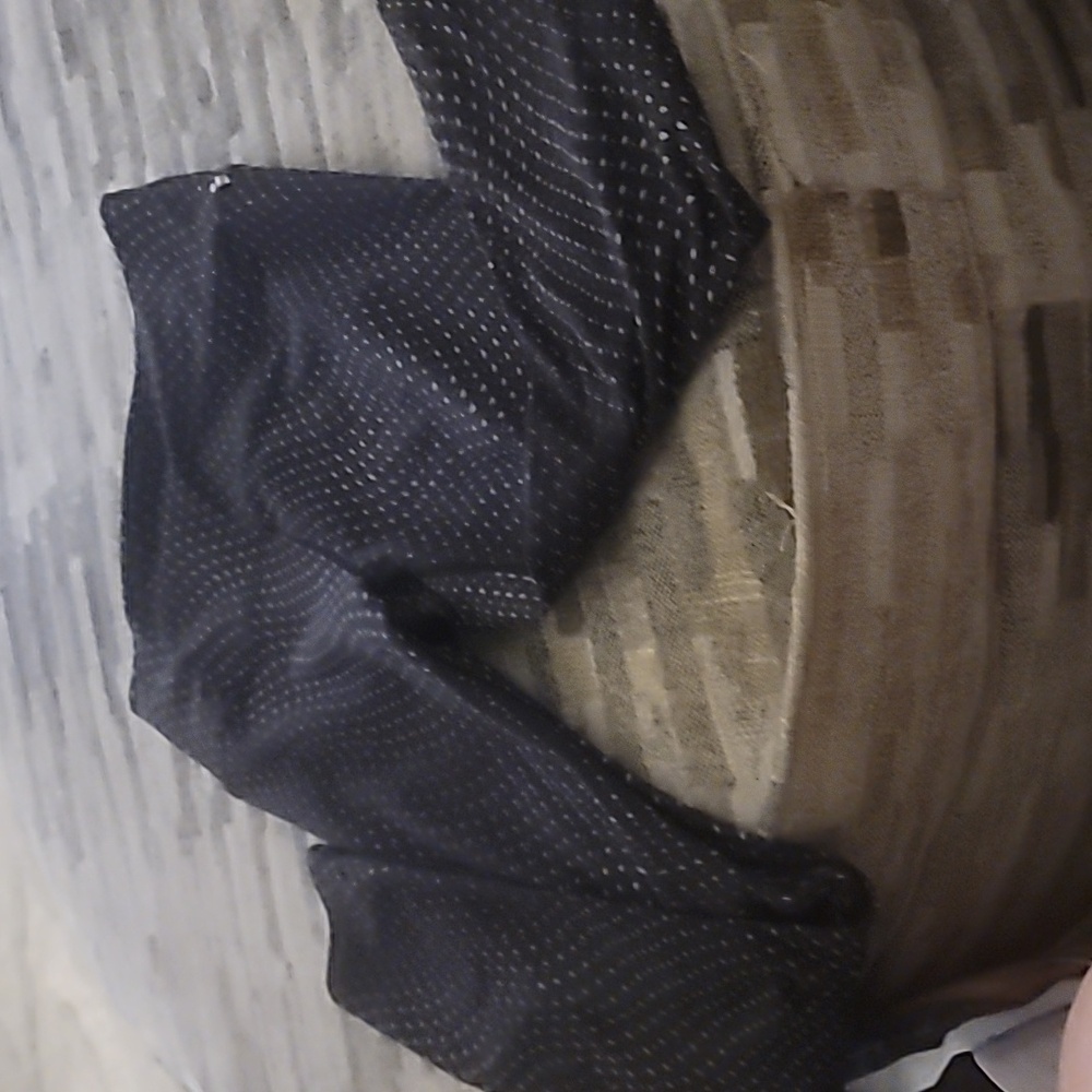 3 BRANDS OF LEGGINGS BUNDLED - Picture 2 of 8